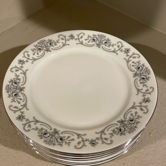 Vintage-Johann Haviland Bavaria Rhineland Plate Bundle 8-7.75"  Salad Plates. - Picture 6 of 12